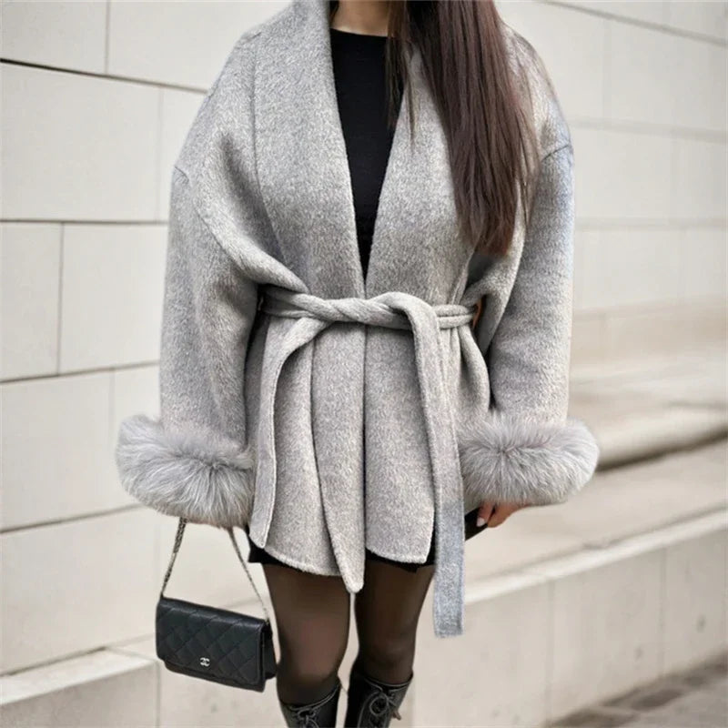 Women’s Elegant Short Wool Coat with Fox Fur – Removable Double-Sided Overcoat